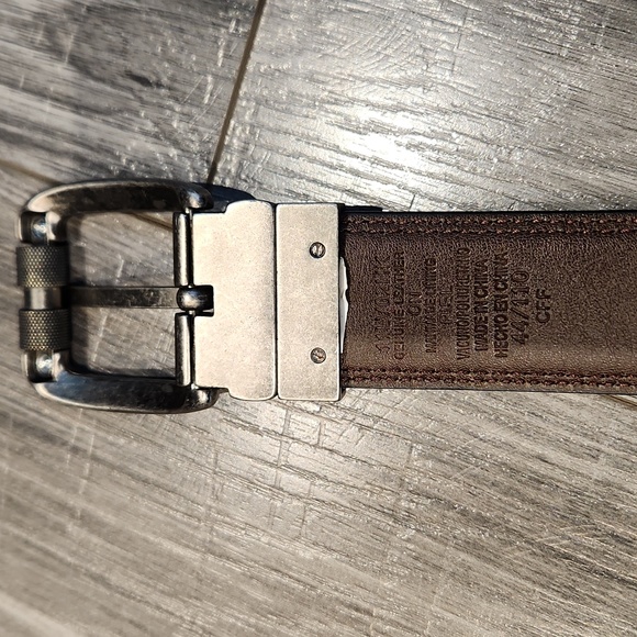 EUC LEVI'S Men's sz 44/110 Genuine Leather Belt - Picture 4 of 6